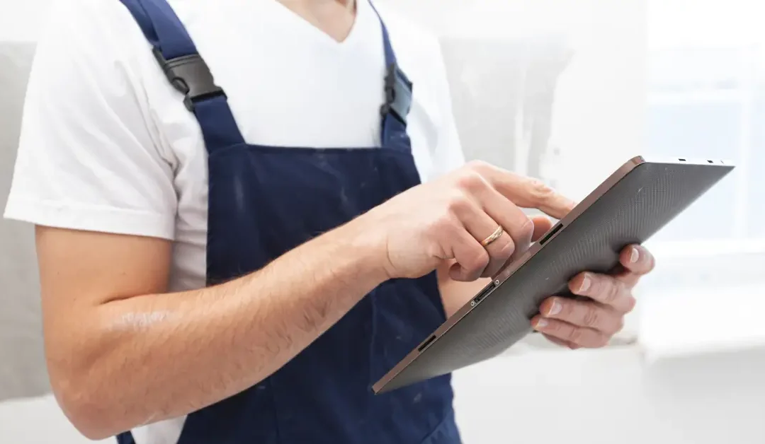 Mobile Job Tracking on the Go: What Field Techs Love About BidFire